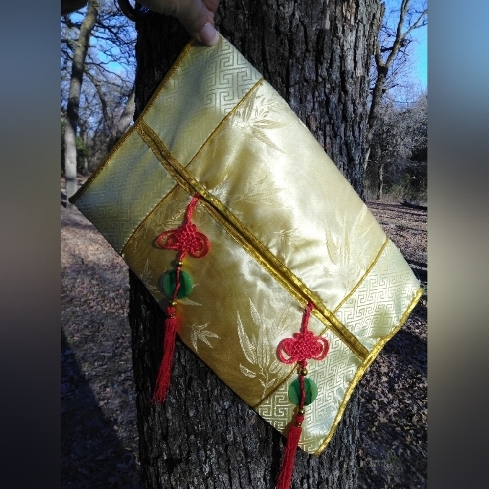 Gorgeous Tissue Holder